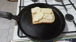 How To Make Grilled Cheese Garlic Sandwich Super Easy and Fast [upl. by Oca]