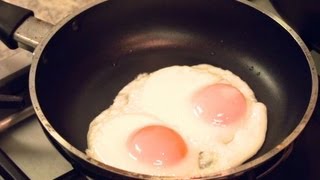 How to fry a over easy egg without flip over [upl. by Akenna127]