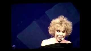 Ornella Vanoni  Rossetto e cioccolato live Milano  11062014 [upl. by Hteik]