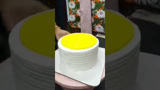 cake decoration 🎂 yt yellowcake cake birthdaycakedecorating cakedecorating birthdaycakedesign [upl. by Aneetsirk60]