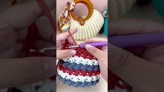 küçük bir çanta nasıl örülür작은 가방 코바늘 뜨개질 방법 how to crochet a small bag 뜨개질 tricô shorts [upl. by Noteek]