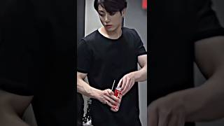 veiny Hands👀foryou fypシ゚viral btsarmy bts jungkook fyp fypシ゚ shortvideos shorts jk [upl. by Repsaj331]