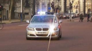 London Metropolitan Police Vauxhall and BMW 3 Series on a Shout [upl. by Tebzil]