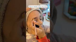 Elle a coupée c’est sourcils shortvideo humour mereetfille sister [upl. by Nwatna]