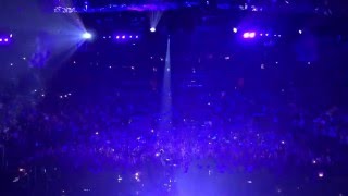 Pearl Jam performs quotBetter Manquot at MSG [upl. by Lahcym292]