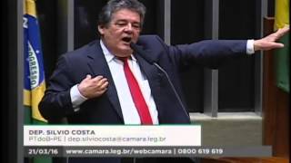 Deputado Silvio Costa PT do B  PE e Jair Bolsonaro PSC  RJ batem boca na Câmara [upl. by Atterehs]