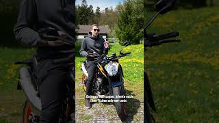 MOTORRAD HOODIE MOTORRADBEKLEIDUNG IN 1 Minute [upl. by Ettelrac2]