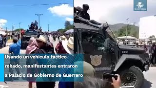 Manifestantes roban un “rino” y lo usan para entrar por la fuerza a palacio de gobierno de Guerrero [upl. by Munster]