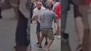 Baptiste Marchais ÉCLATE un profanateur en direct à Barcelone [upl. by Otinauj]