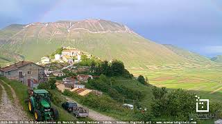 Timelapse Castelluccio di Norcia  GIUGNO 2023 [upl. by Aitahs353]