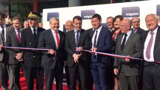 Emmanuel Macron inaugure le Mipim 2016 [upl. by Enelad720]