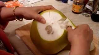 Pomelo Peeling วิธีปอกเปลือกส้มโอ [upl. by Atelahs373]