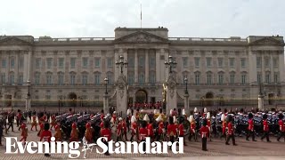 Queens coffin passes Buckingham Palace for final time [upl. by Cadel]