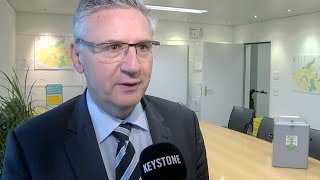 OberwilLieli kauft sich von Flüchtlingen frei  Andreas Glarner  SVP  Asylsuchende  Asyl [upl. by Antonia]