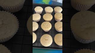 Receta de Cupcakes de Queso Philadelphia  shorts [upl. by Yesmar886]