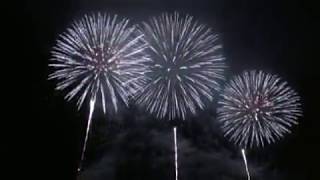 Super Beautiful fireworks in Japan  Oomagari Akita [upl. by Bibbye445]