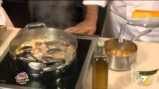 Ti ci porto io in cucina con Vissani  PASTA E FAGIOLI CON I FRUTTI DI MARE [upl. by Aiuqenehs]