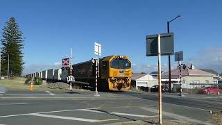 Kiwirails Trains 623 amp 620 on the School Hoildays [upl. by Hendry354]