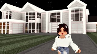 BlushLight Pink House Bloxburg Custom Build [upl. by Zelda]