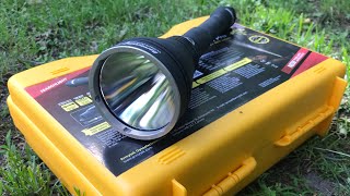 ArmyTek Barracuda Pro Flashlight Review A Thrower For Sure Useable In Hand or On A Weapon [upl. by Harper330]