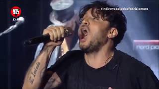 Fabrizio Moro si commuove sulle note di quotPacequot  Live dallo stadio Olimpico di Roma 16 giugno 2018 [upl. by Gayla]