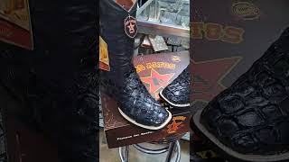 🚨finas botas de pescado pirarucu marca los altos boots laberinto western wear en Chicago 7736408427 [upl. by Hoagland810]