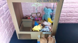 DIY Hydraulic Powered Claw Machine from Cardboard [upl. by Akerboom]