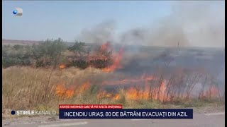 Stirile Kanal D  Incendiu urias 80 de batrani evacuati din azil  Editie de seara [upl. by Ibed]