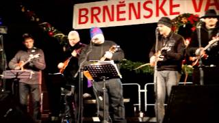 Ukulele Orchestra jako Brno quotNo Woman No Cryquot Brněnské Vánoce 2012 [upl. by Anawal860]