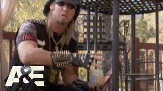 Billy the Exterminator Bottle Traps amp Vaseline  AampE [upl. by Yltneb]