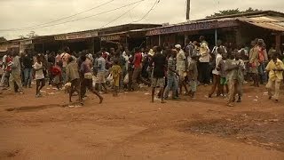 Centrafrique la pagaille dans les rues de Bangui  1112 [upl. by Lebatsirhc]