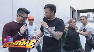 Its Showtime Vhong and Billy go out of the Showtime Studio  Mannequin Challenge [upl. by Idisahc682]