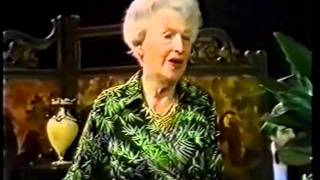 Gracie Fields The Biggest Aspidistra In the World Parkinson Show 1977 [upl. by Saidee939]