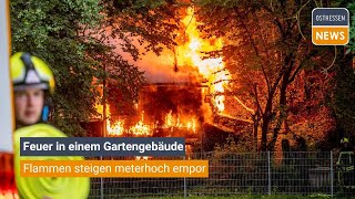 FULDA Flammen steigen meterhoch empor  Feuer in einem Gartengebäude in der AmandNeyStraße [upl. by Ellwood]