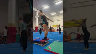 Un po’ di salti indietro😍😍🚀 gym acro ginnastica acrobatica [upl. by Kronfeld]