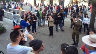 Cueca con carabinero en evento Cuecas y Folklore en mi Plaza [upl. by Riorsson647]