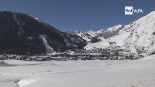 LA THUILE  Pourquois pas [upl. by Eilyr]