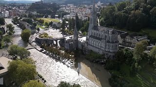 France  le sanctuaire de Lourdes frappé par des inondations [upl. by Gipsy]