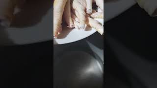 Consomé de patitas de pollo 🍲🐔  cocina recetas cocinacaldodepiedra pollo caldo [upl. by Llenyl339]