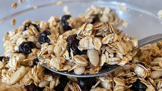 Easy and Healthy Homemade Granola Recipe Its so delicious I make it every weekend [upl. by Emelita]