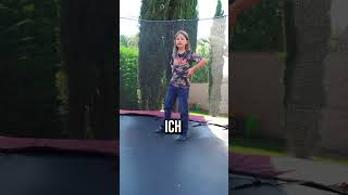 Wer macht die besseren Kunststücke auf dem Trampolin shorts [upl. by Goldshell]