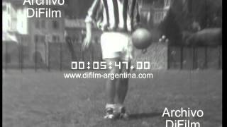 DiFilm  Enrique Omar Sivori entrena con el Juventus 1960 [upl. by Fishman]