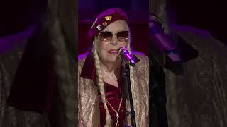 Watch Joni Mitchell cover Elton John’s 1983 hit ‘I’m Still Standing’ shorts [upl. by Ginzburg]