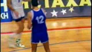 Vlade Divac amp Dino Rađa vs Greece 1989 Eurobasket final [upl. by Kliment]