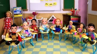 School started  Elsa and Anna toddlers  first day  new students  Barbie is teacher  classroom [upl. by Sheng]