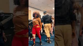 Affaire Koffi Olomide Scandale sur une de ses danseuses à la répétition à Paris [upl. by Sekofski]