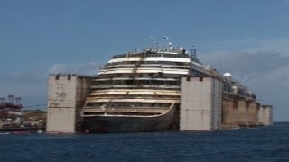 Sobrevivientes despiden al Costa Concordia [upl. by Etty]