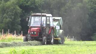 Zetor 6211 z prasą rolującą Sipma [upl. by Cissy]