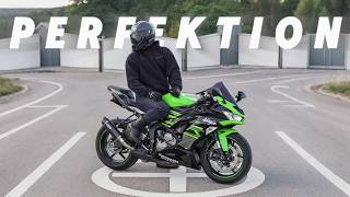 Kawasaki Ninja ZX6R Review 2000km [upl. by Notpmah178]