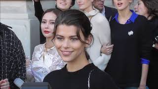 Georgia Fowler  Paris 29 september 2018 Fashion Week show Elie Saab  septembre PFW [upl. by Kcirdaed633]